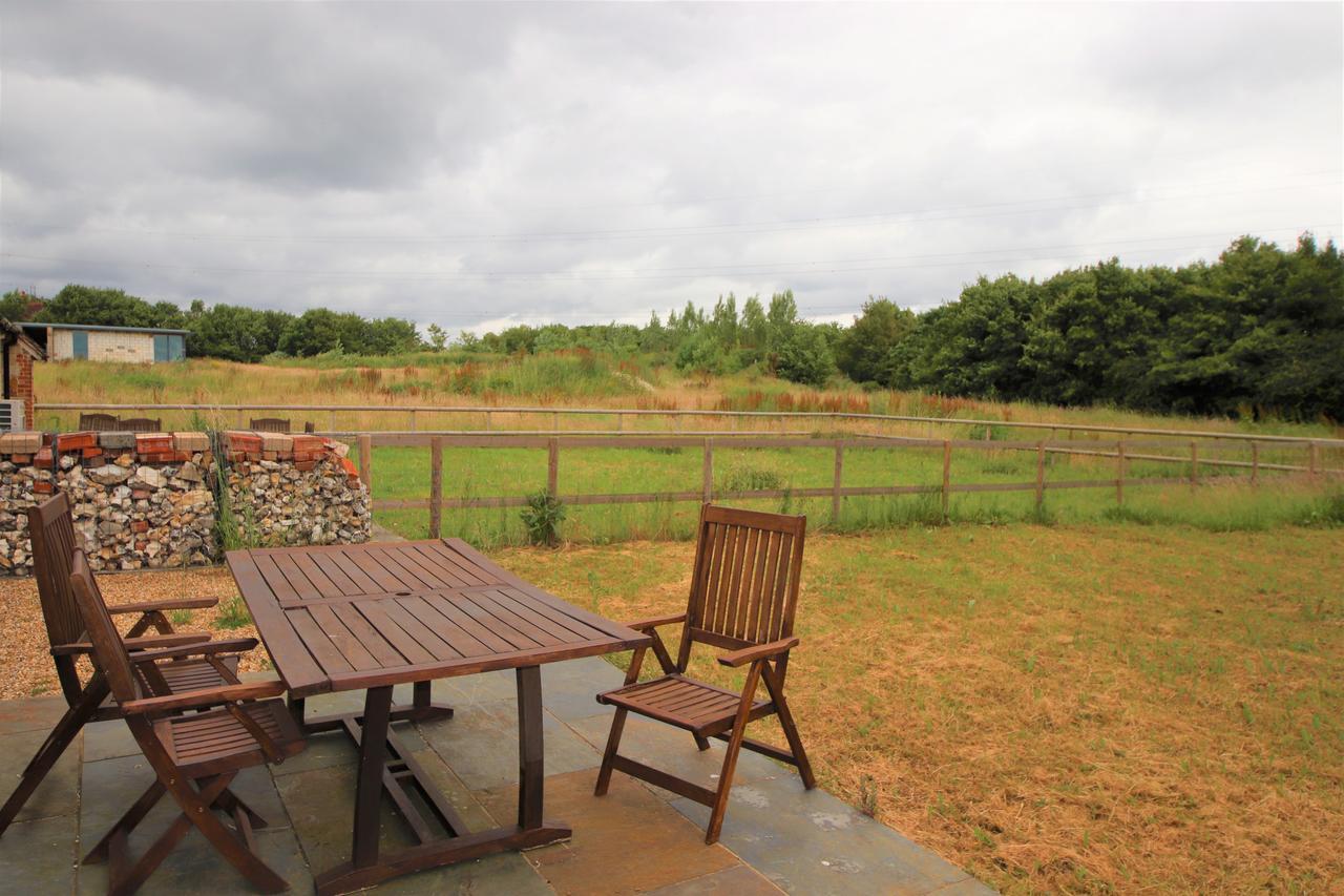 South Cottage - Rural Gem In The Heart Of The Sussex Countryside Twineham Esterno foto